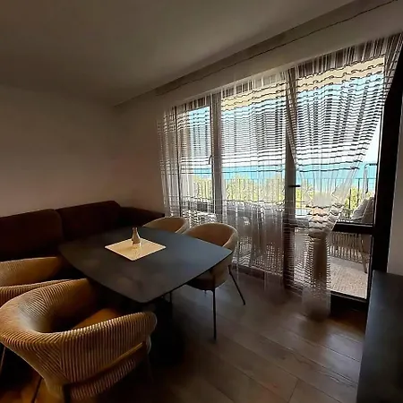 Apartment Sea View